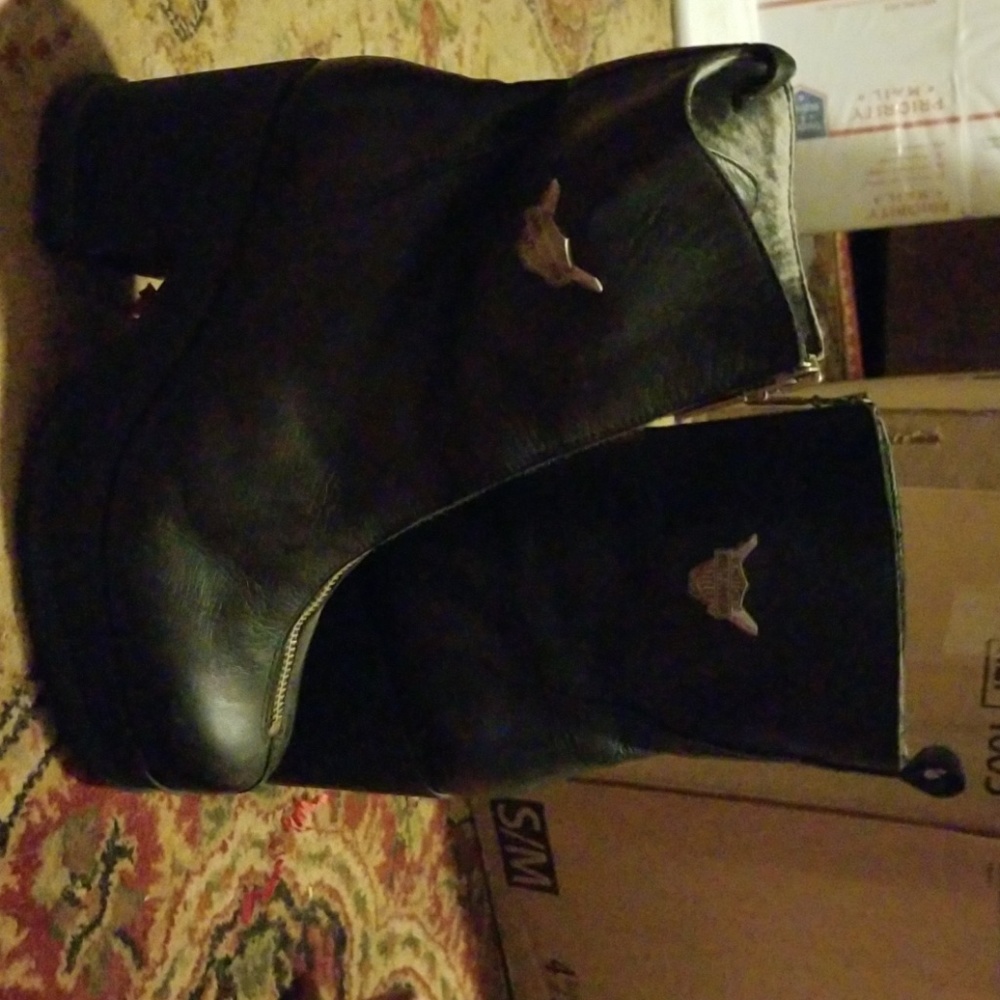 Leather boots